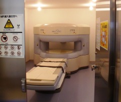 穴吹整形外科クリニック　MRI