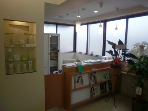 希望ヶ丘すずらん皮膚科クリニック　受付