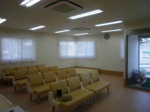 はやぶさ内科　待合