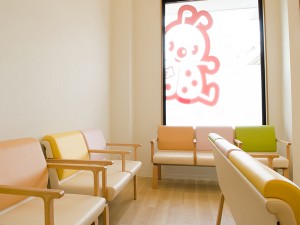 かわなかクリニック　待合室