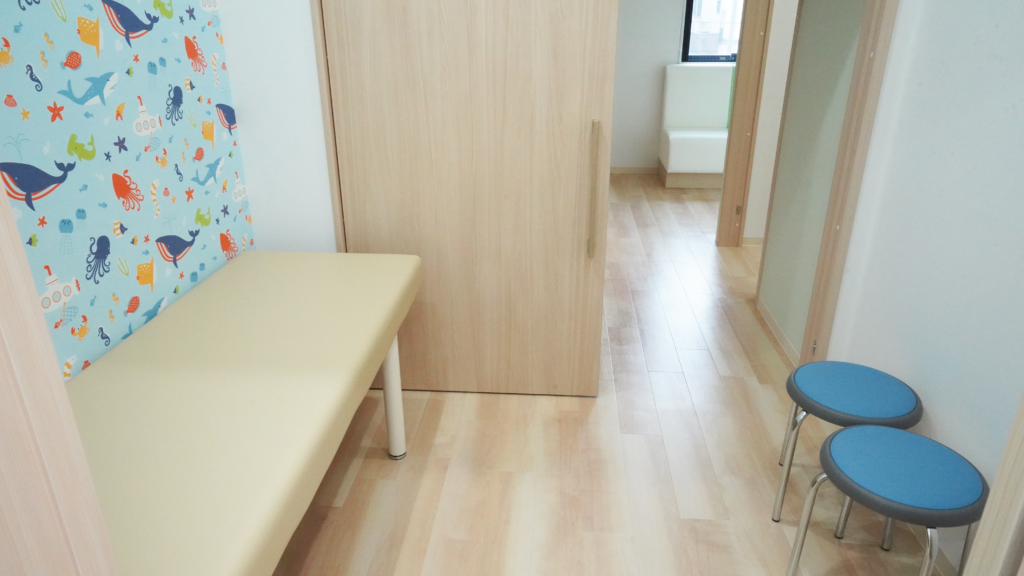 はたなか赤ちゃんこどもクリニック　特別診察室
